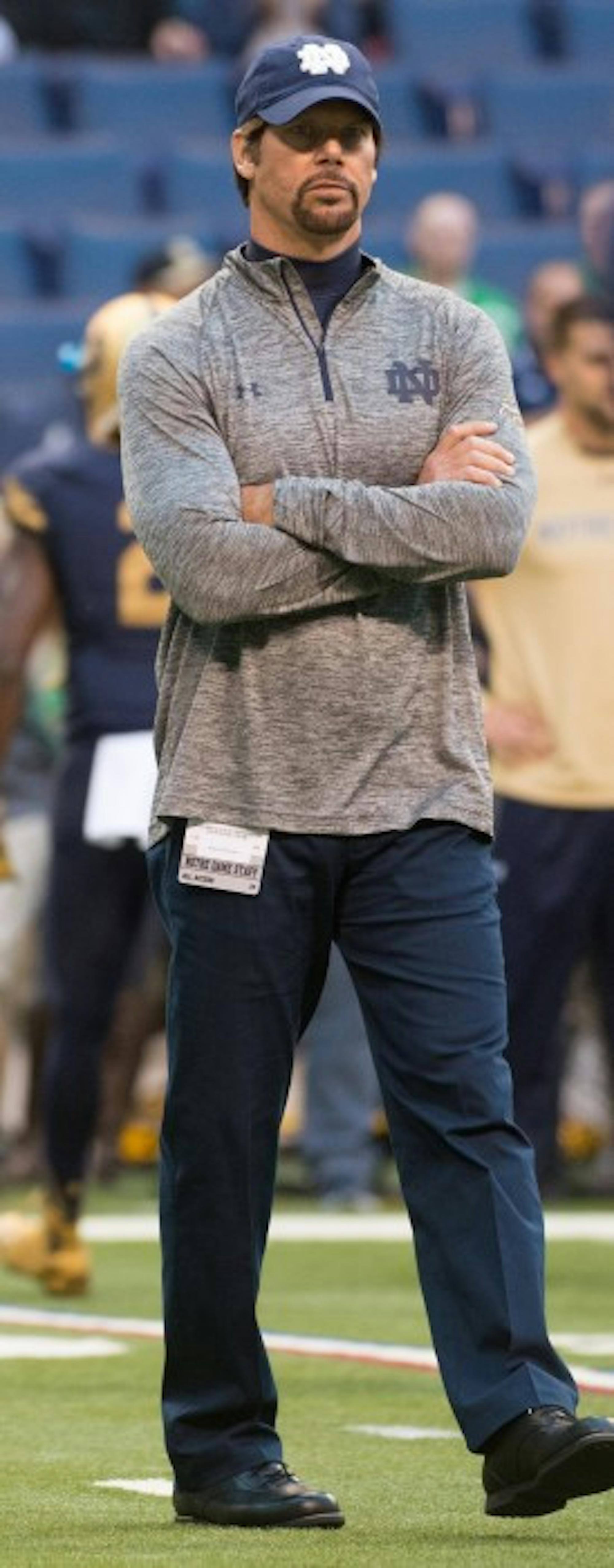 Irish defensive coordinator Brian VanGorder looks on before Notre Dame’s 30-14 win over Purdue on Sept. 13, 2014 in Indianapolis.