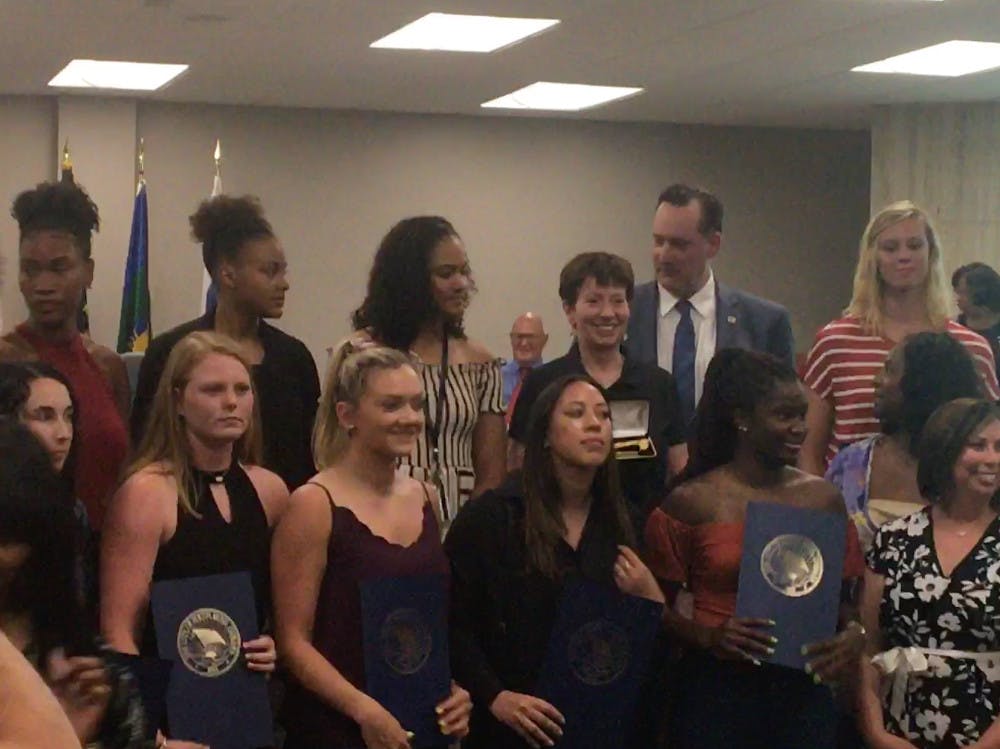 1561419638-5bb4f3cf96392ed