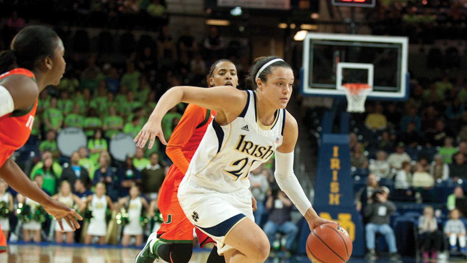 W-BBall-Kayla-McBride-shot-by-Emmet-Farnan-vs-UMiami-01242014