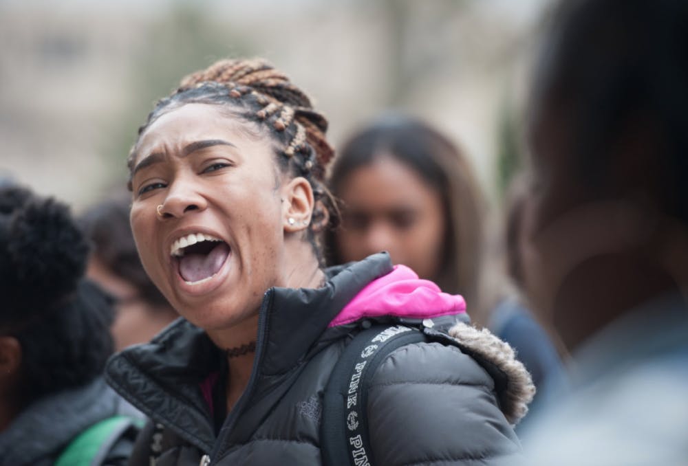 1490796841-651aeda1cf95f3b