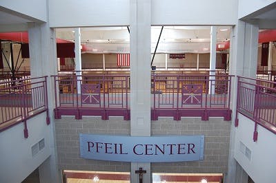 Pfeil Center.png