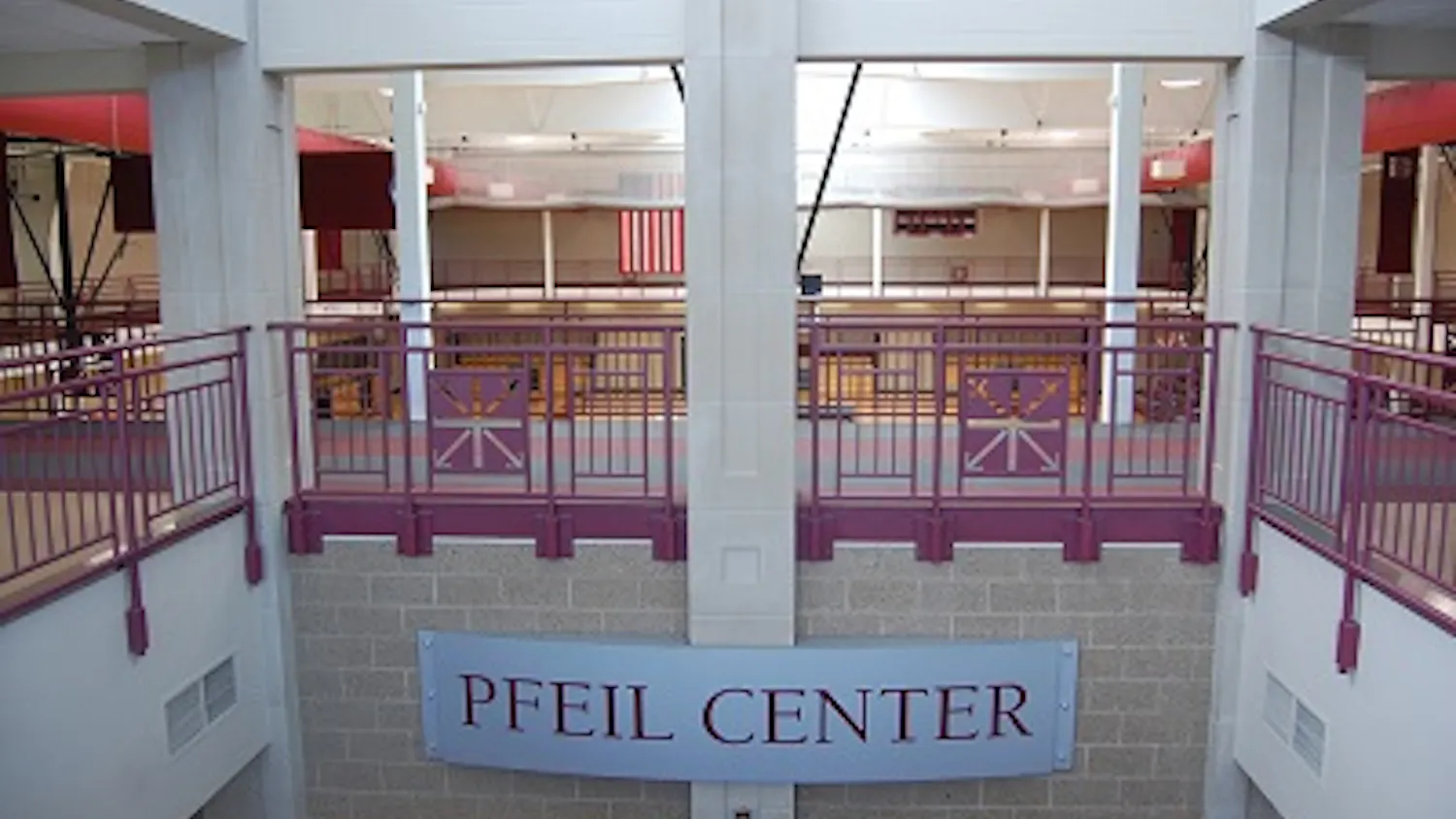 Pfeil Center.png