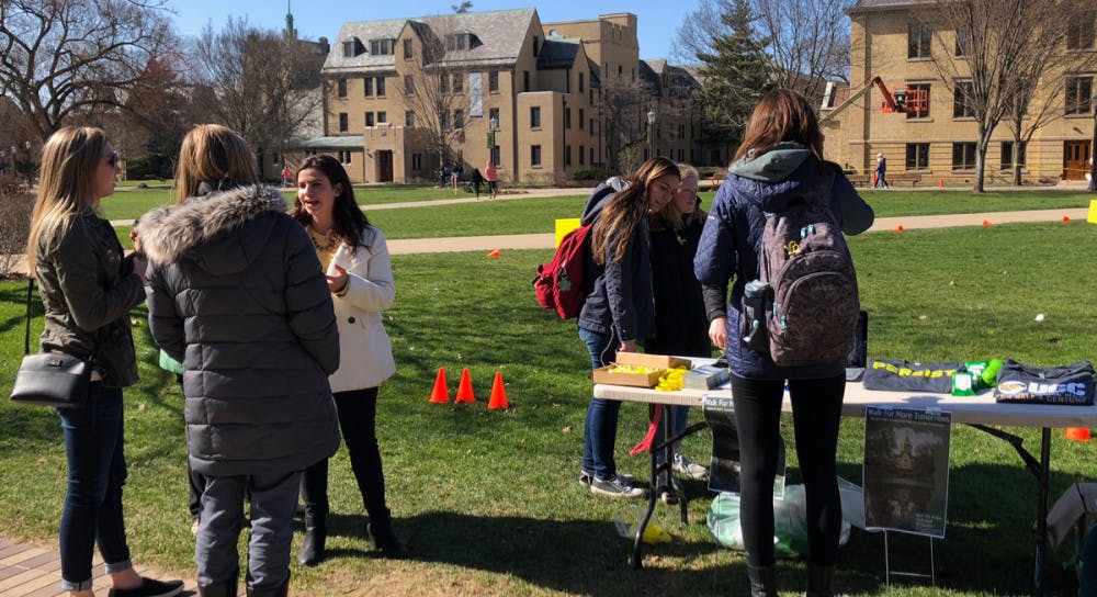 1554946023-04ee1309e7275b3