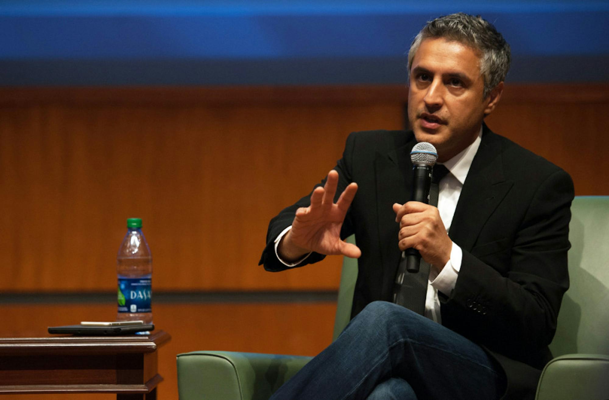 Reza Aslan speaks in the Jordan Auditorium of the Mendoza College of Business on Thursday night.
