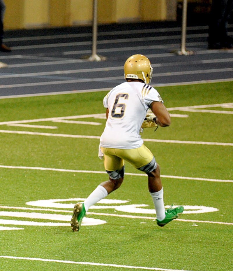 20140303-Football-Spring-Practice-Russell-Wei-Lin