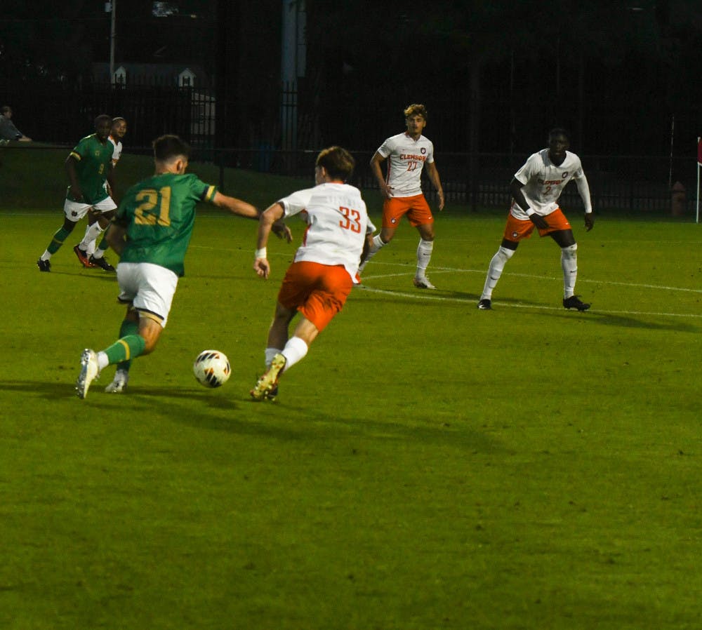 1695576826-e3b310bbe76f958