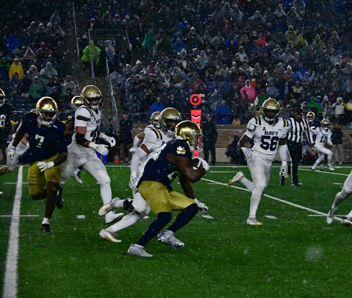 Notre Dame routs Navy, stays hot as weather gets cold