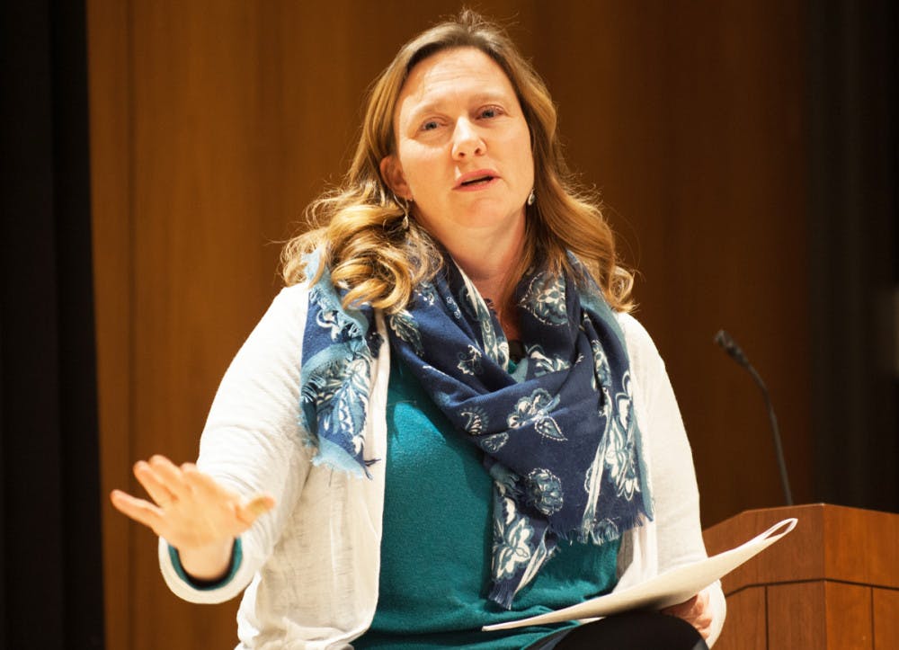 1518567150-0515158f4e74aab