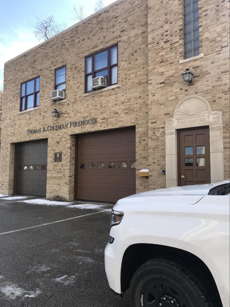 1582592606-b5e7d988cfdb78b