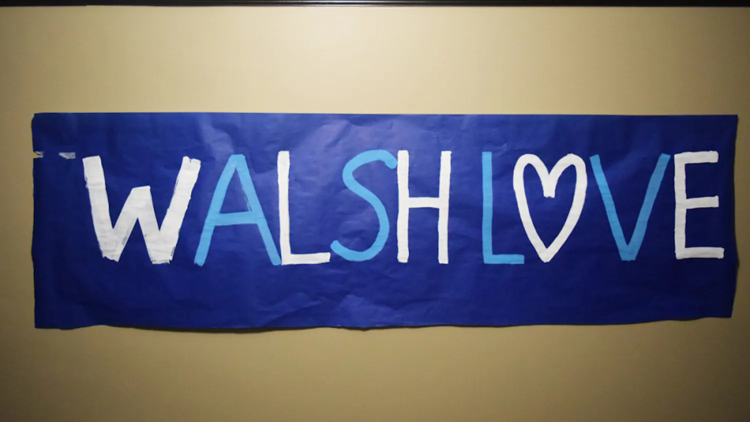 1523569569-55bc2c0802cb0e1