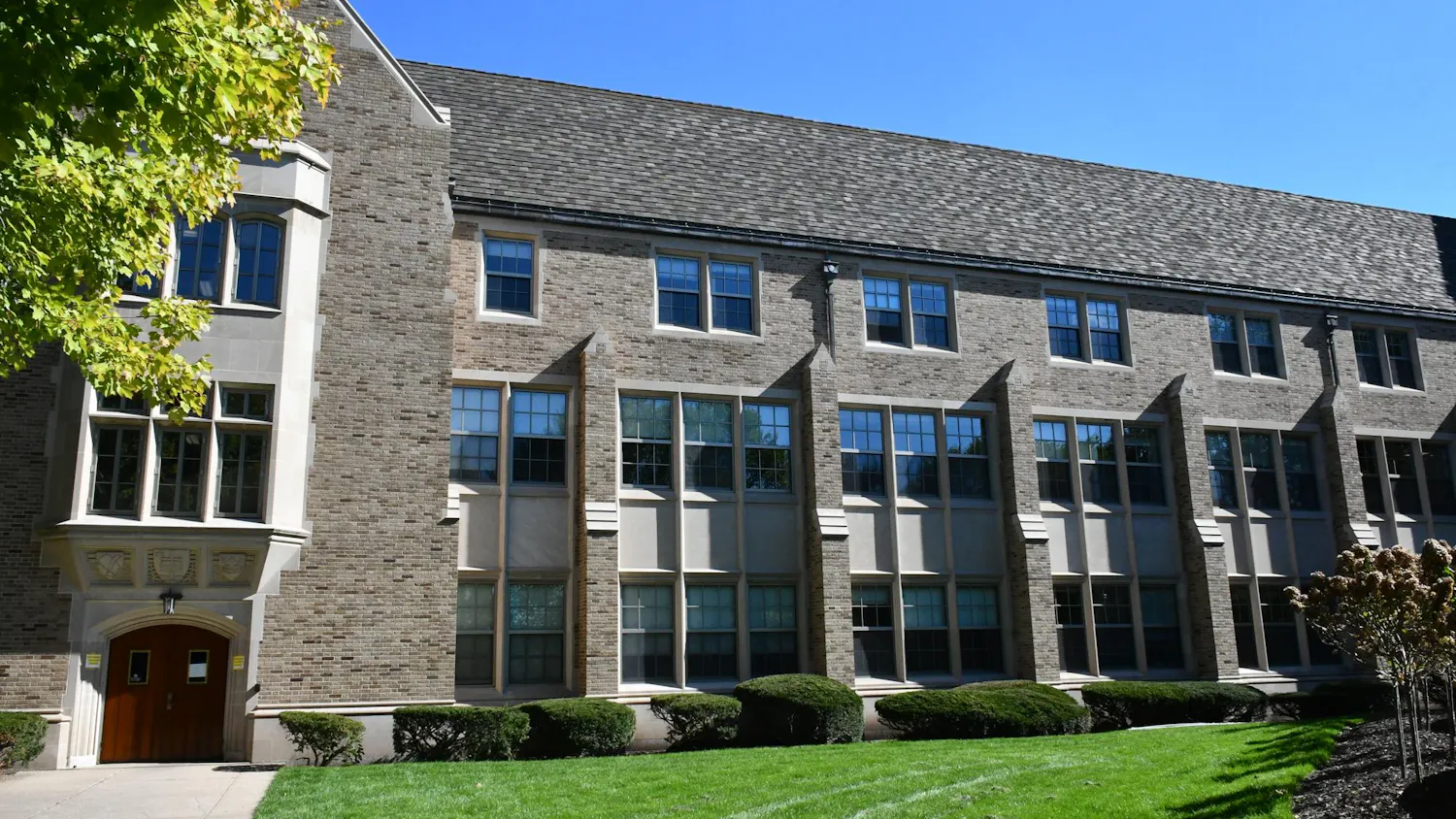O'Shaughnessy Hall includes a variety of academic departments.JPG