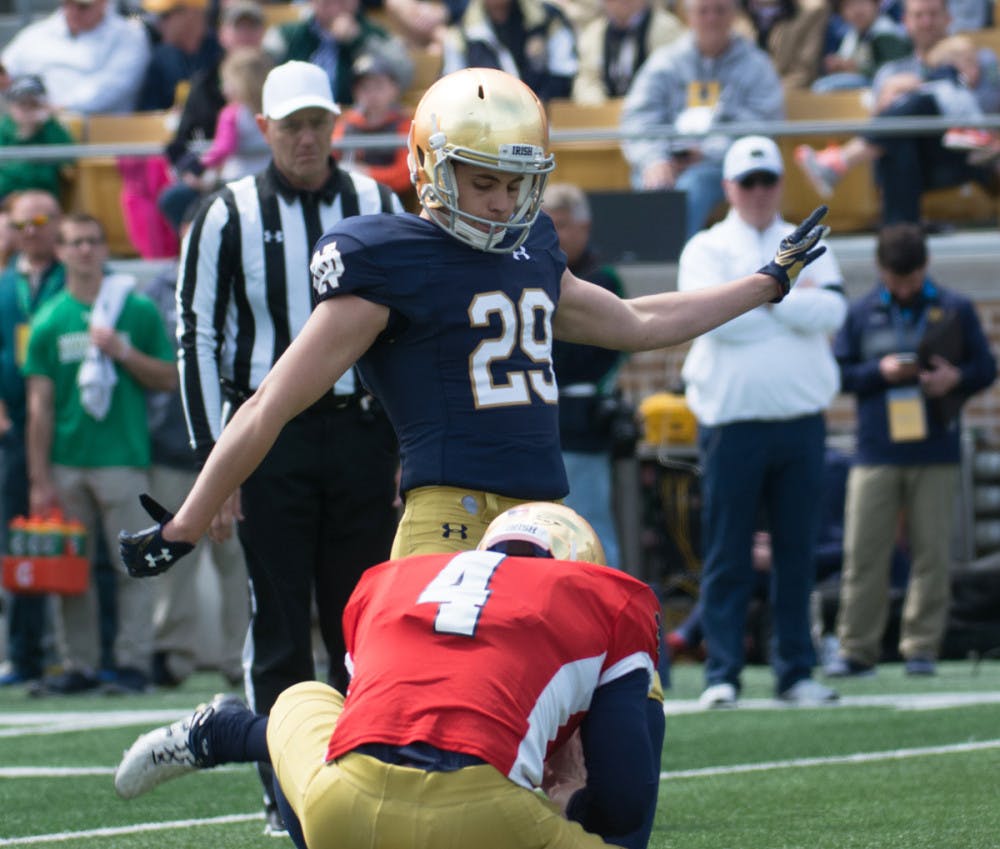 1510832599-abfd3aa863a6ee4