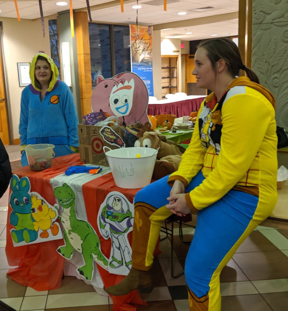 1572479469-55c75e3ba53f467