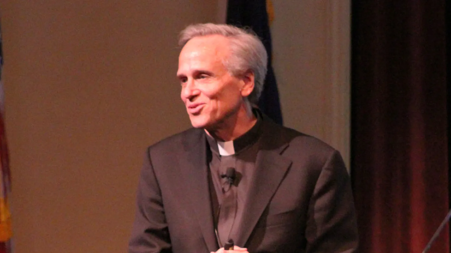 1475716367-efb2a439ef1d469