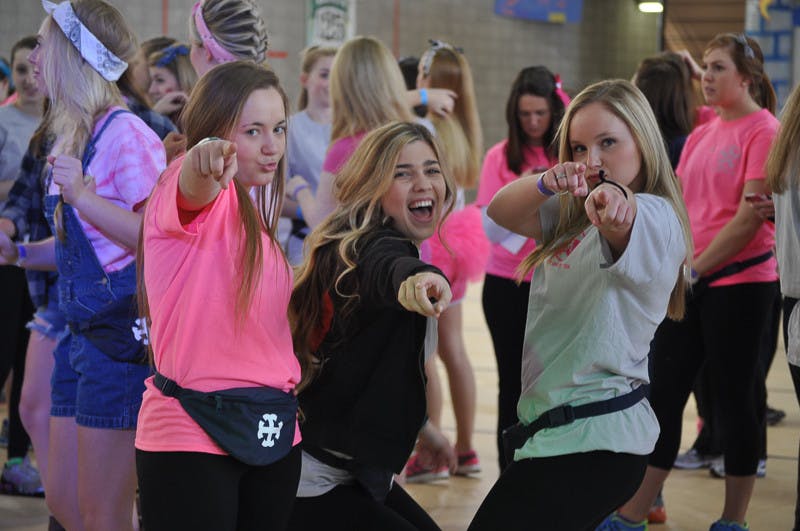 1397142640-20140405-2013-2014-20140405-Caroline-Genco-SMC-Dance-Marathon-The-Observer-7