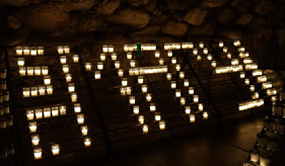 1518753877-d590a2602191284