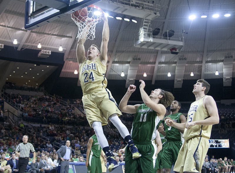 Mens-Bball-vs-Stetson-shot-by-Michael-Yu