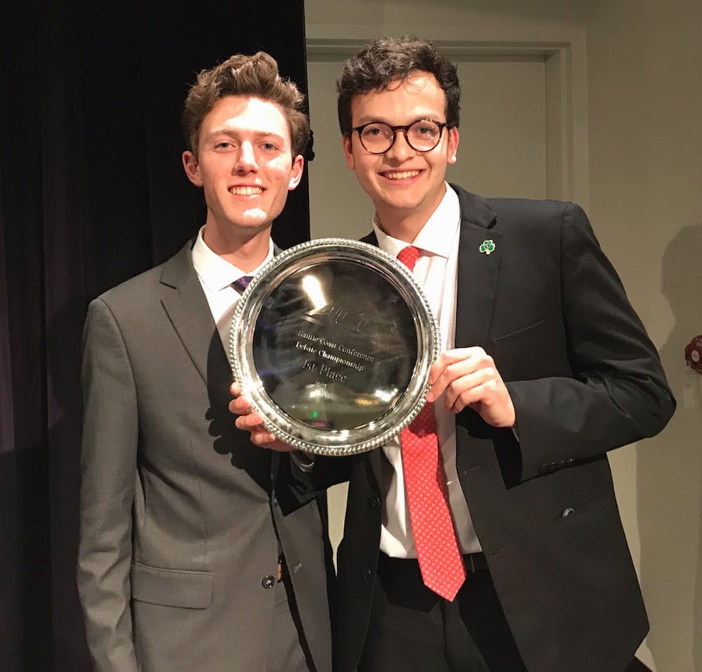 1556586674-128ccdb1b8085a9