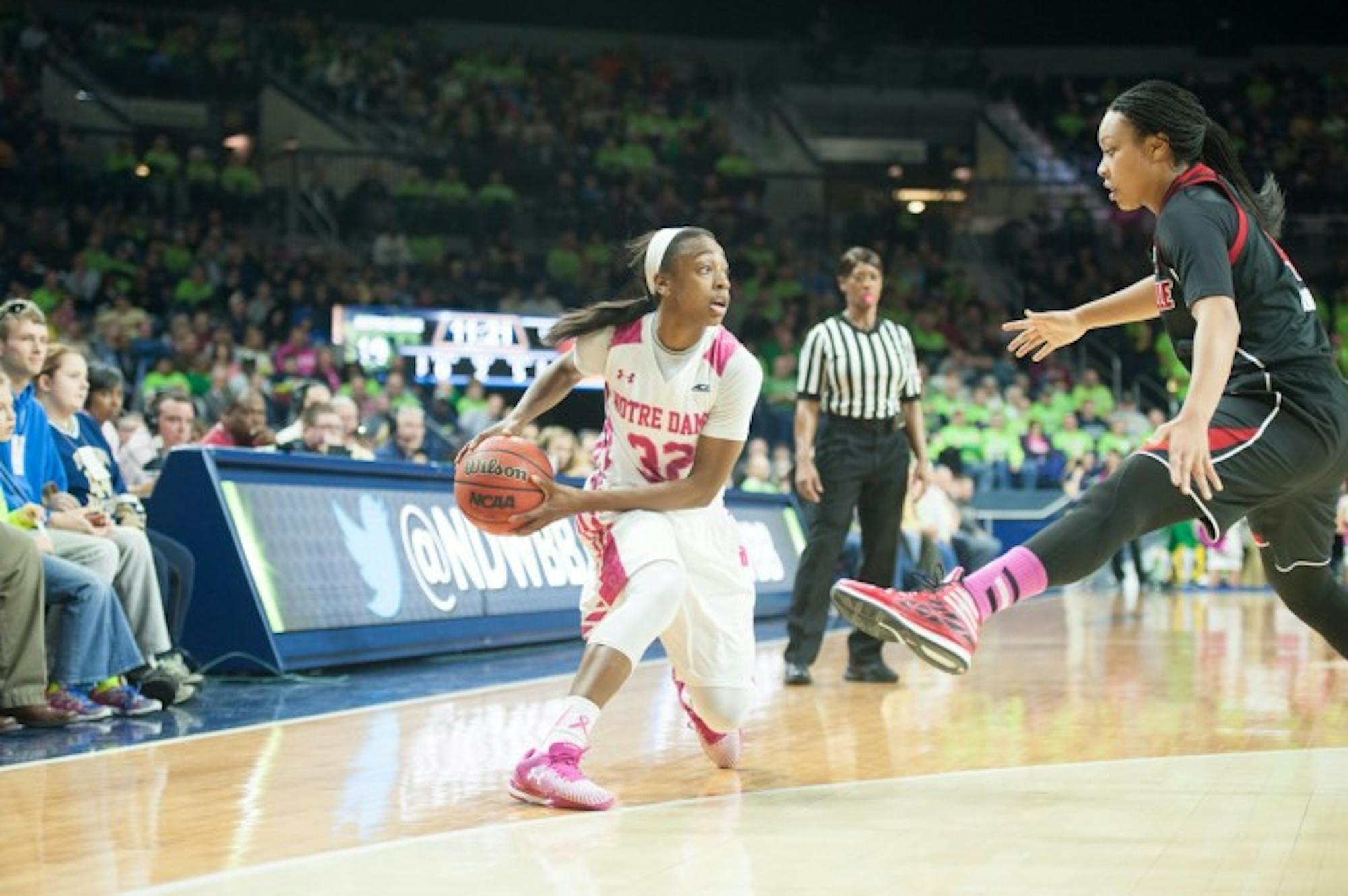 Irish guard Jewell Loyd looks to pass during a Feb. 23 win against Louisville. Loyd had 16 points Sunday at North Carolina State.