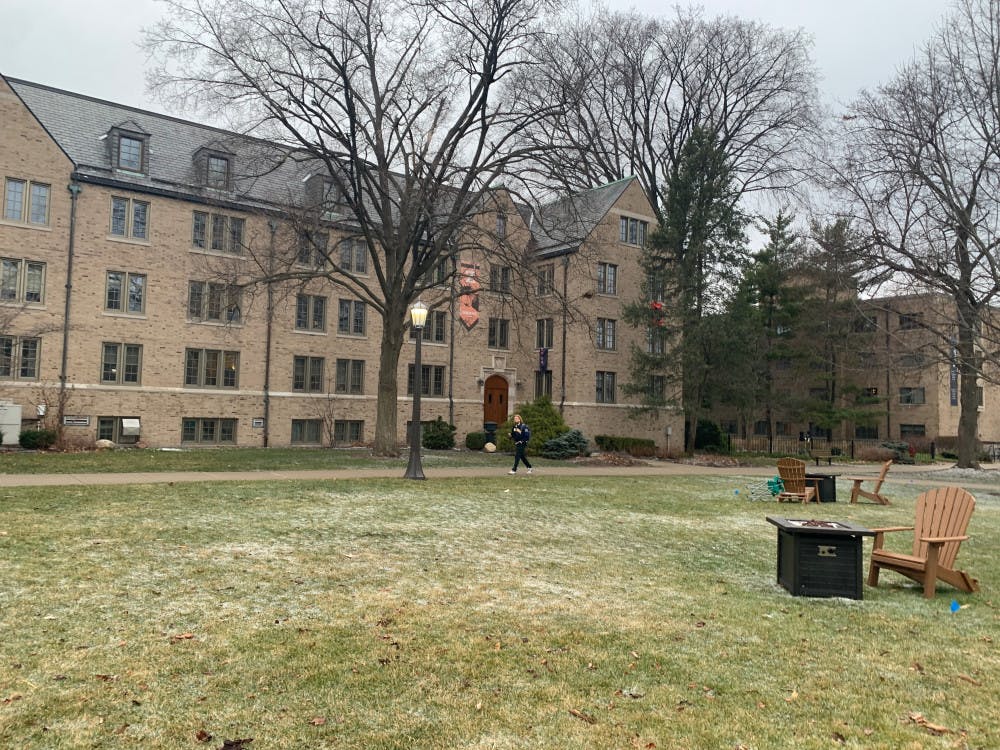 1615830112-73498b66b4675a3