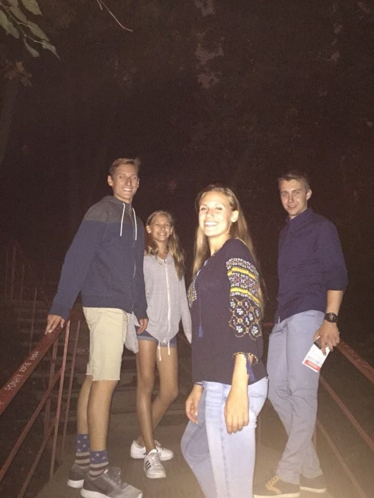 1646174416-305a9c1589f2411