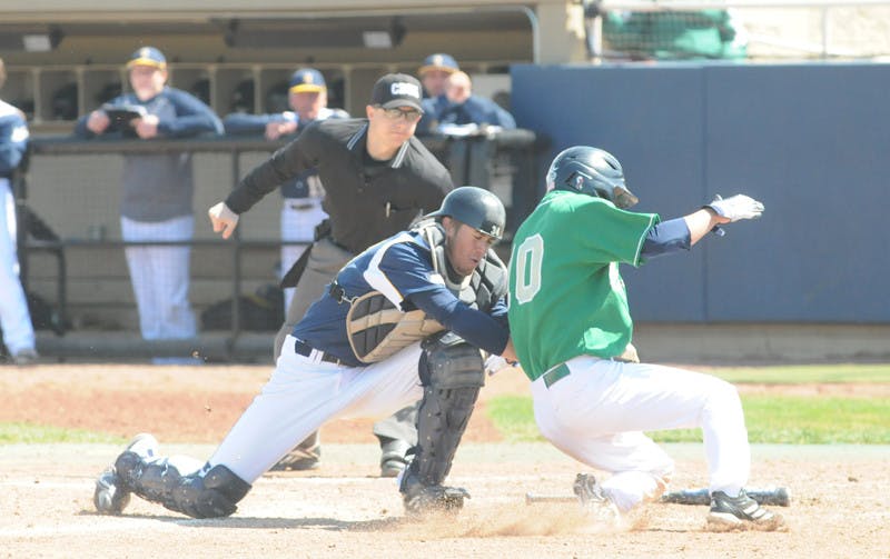 Conor-Biggio_6055-vs-Quinnipiac-Ally-Darragh-04212013