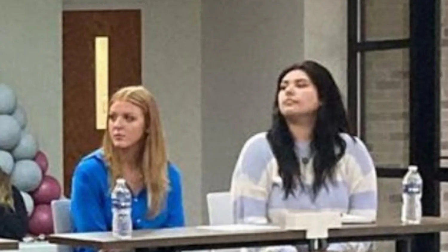 1677537555-560d6d61765709d