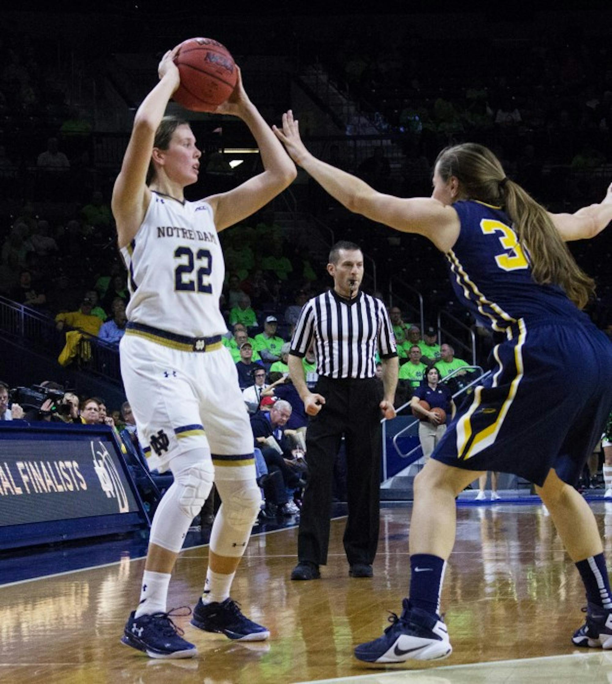 Irish graduate student guard Madison Cable looks to pass the ball during Notre Dame’s 74-39 win over Toledo on Nov. 18.