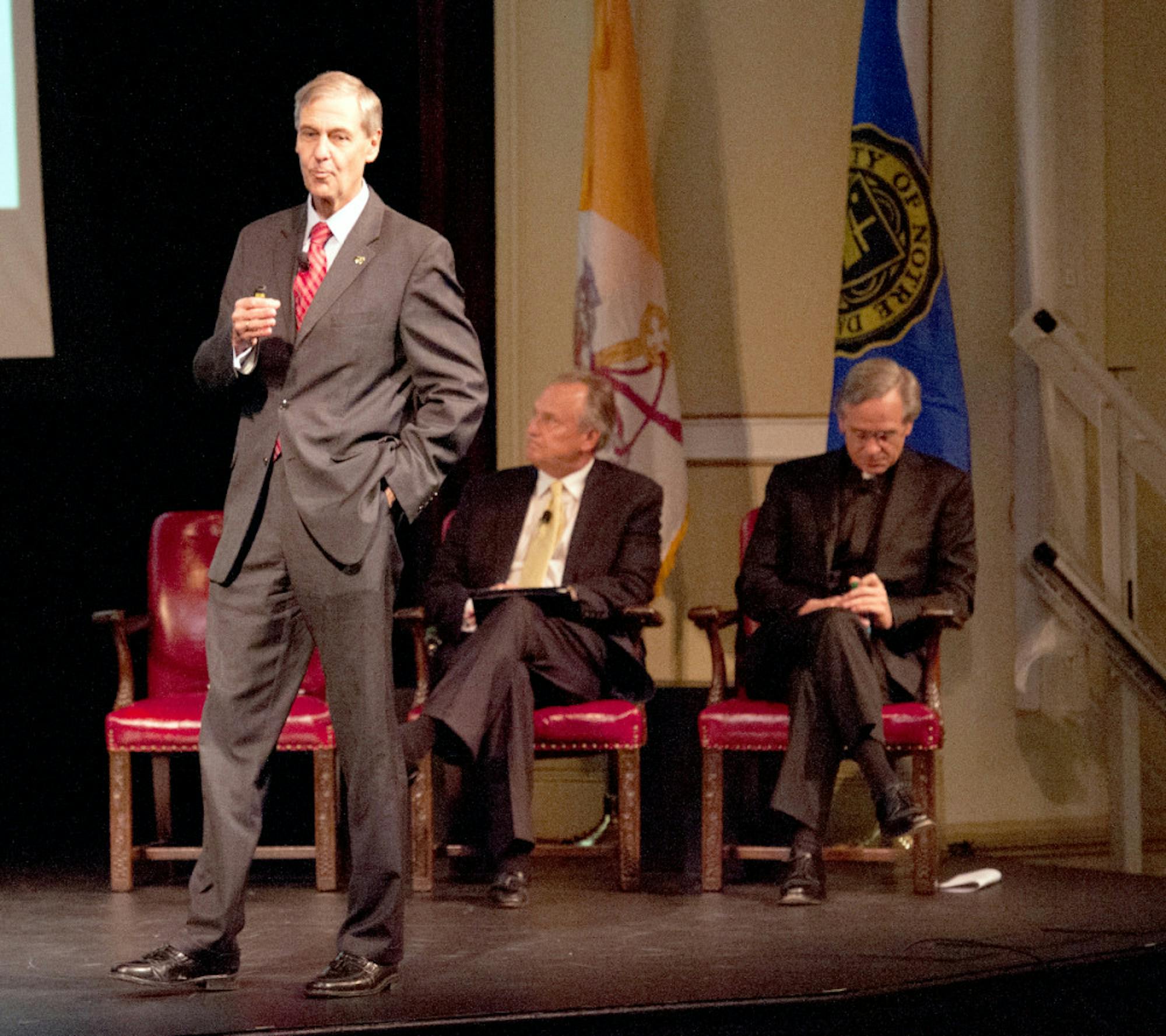 Executive Vice President John Affleck-Graves speaks at the fall town hall meeting in Washington Hall on Monday.