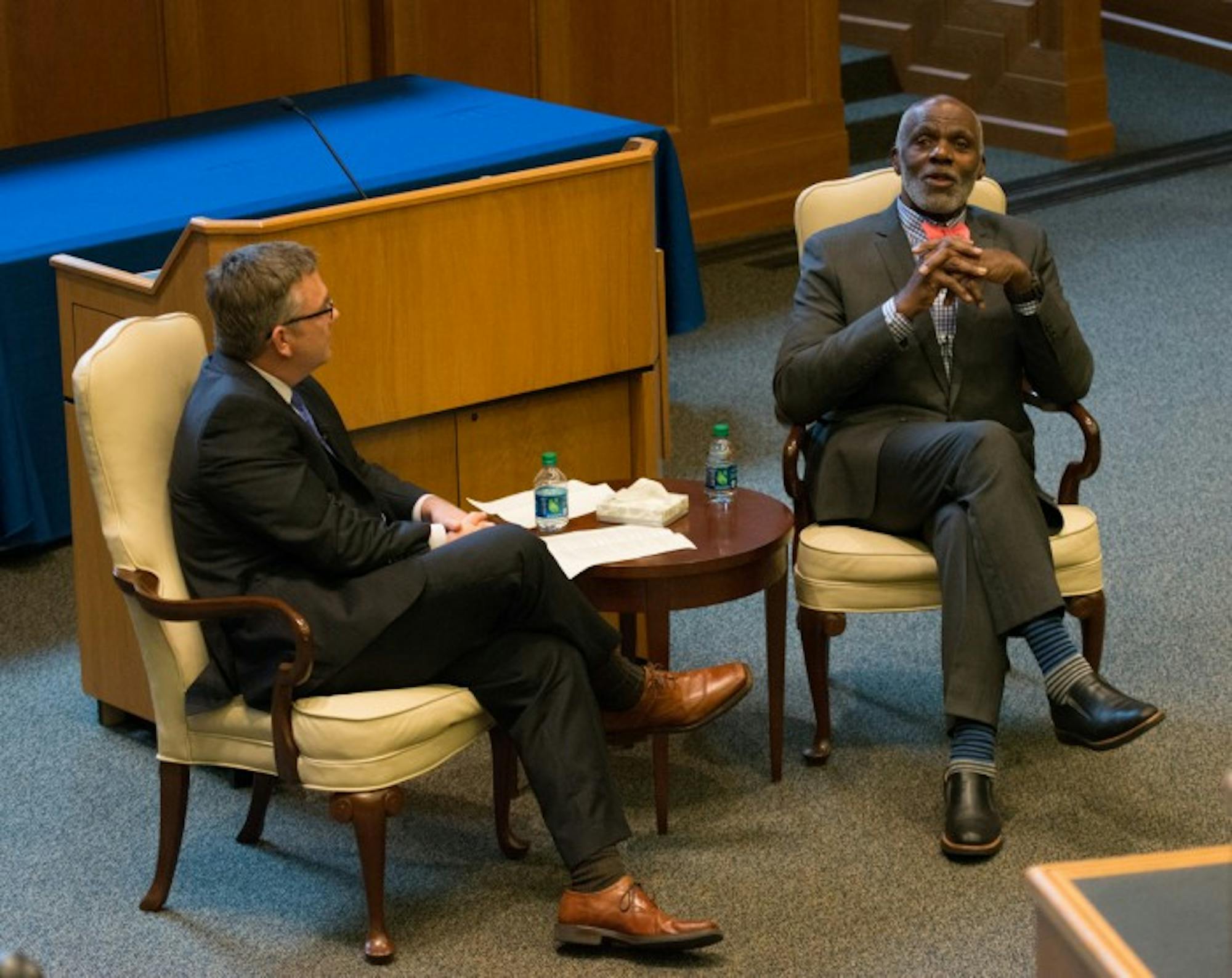Former Minnesota Supreme Cour justice and Notre Dame alum Alan Page responds to a question from Mark McKenna, associate dean for faculty research and development in the Law School.