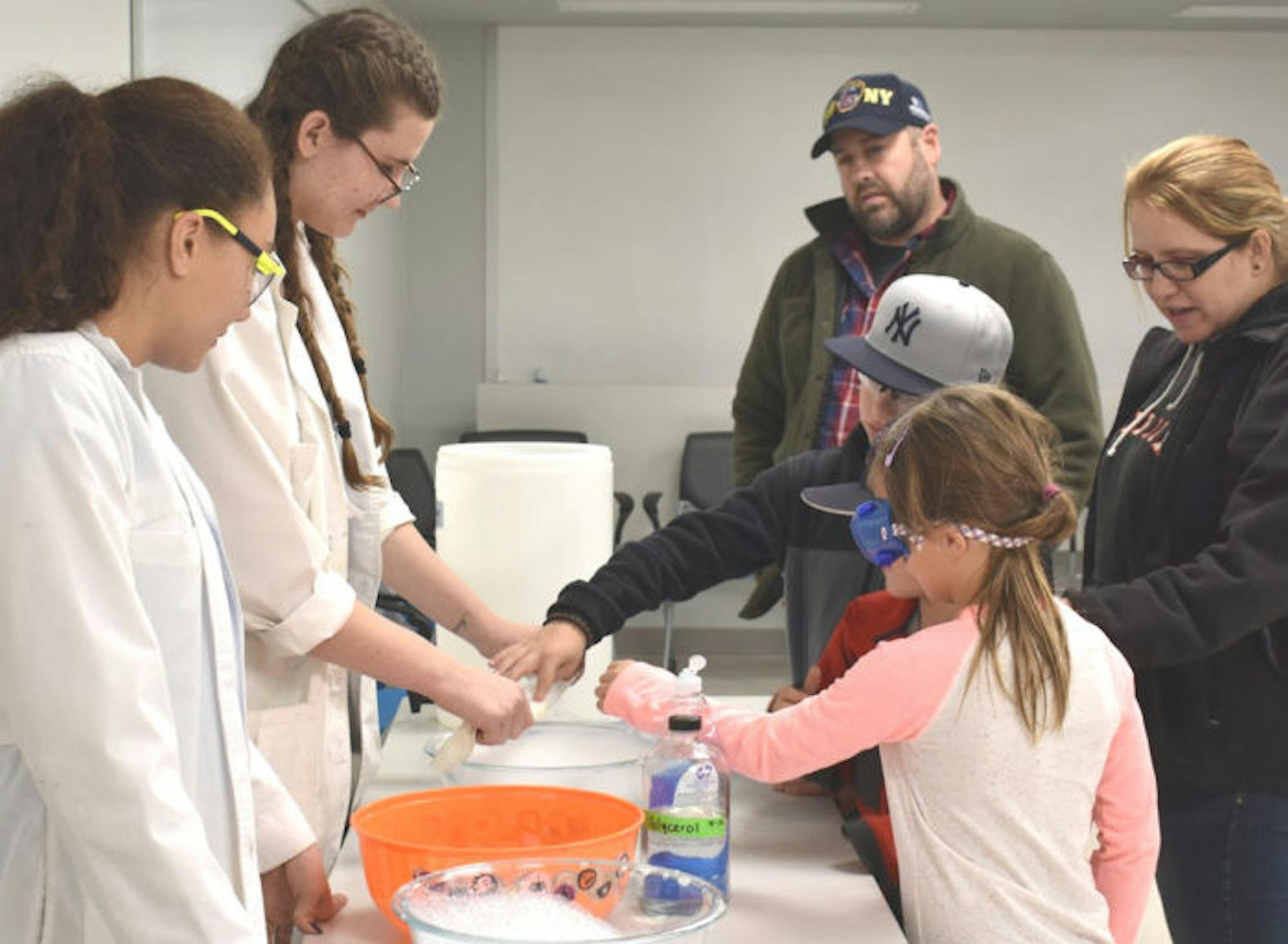 1540338245-f5ab3cb677c9961-700x513