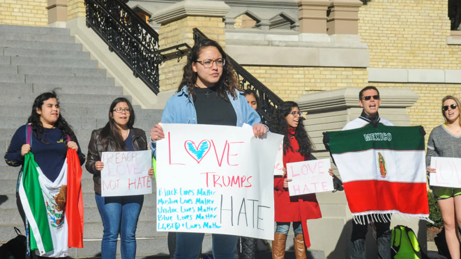 1478738940-749ebe8ea25be26