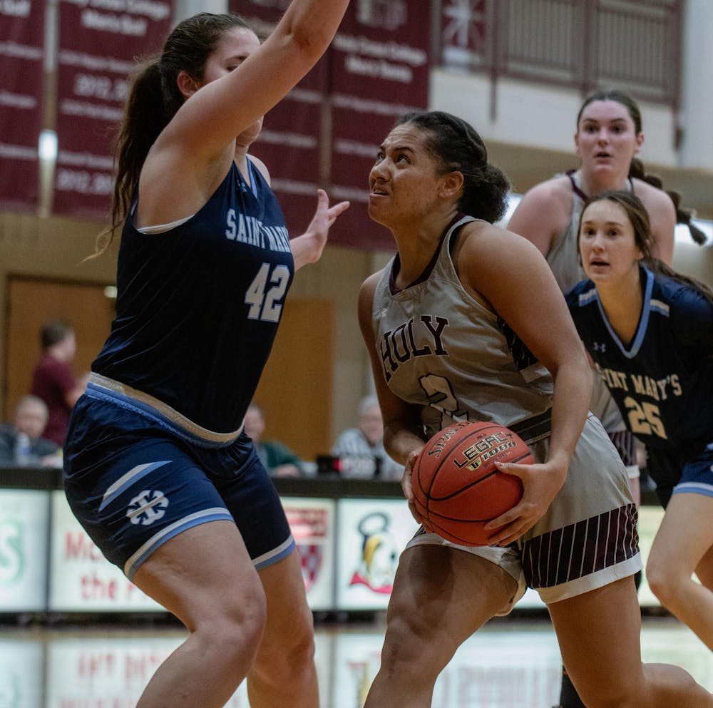 20221206, HCC Women's Basketball, Holy Cross, Ryan Vigilante, SMC Basketball-6.jpg