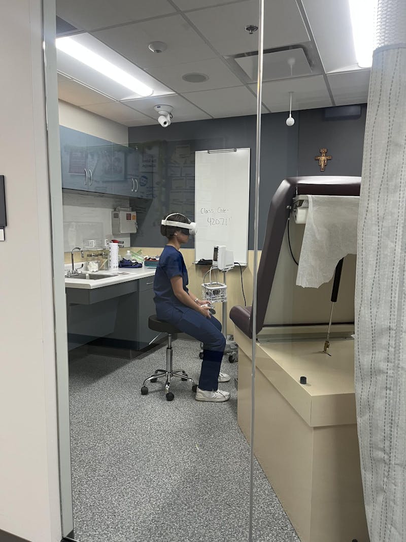 ndsmcobserver.com - Soledad Castellanos - Saint Mary's nursing program debuts new VR and disaster simulation experience