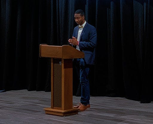 1598192652-7a8ba710f681f93