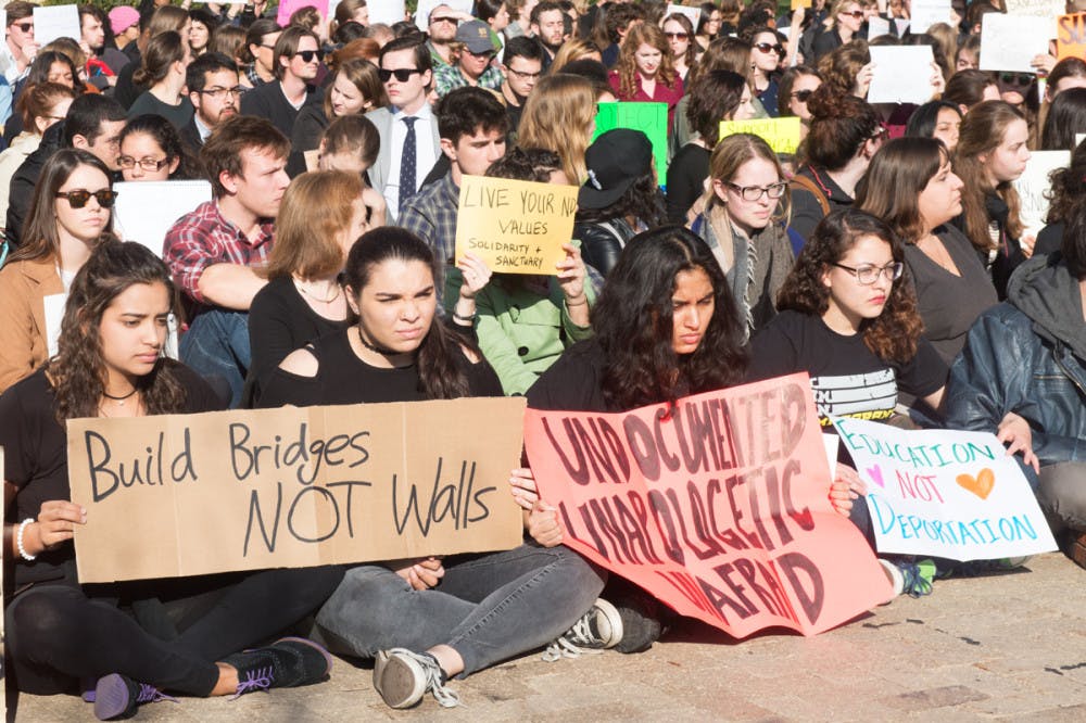 1504654796-c5e9e14f5c4b5c4