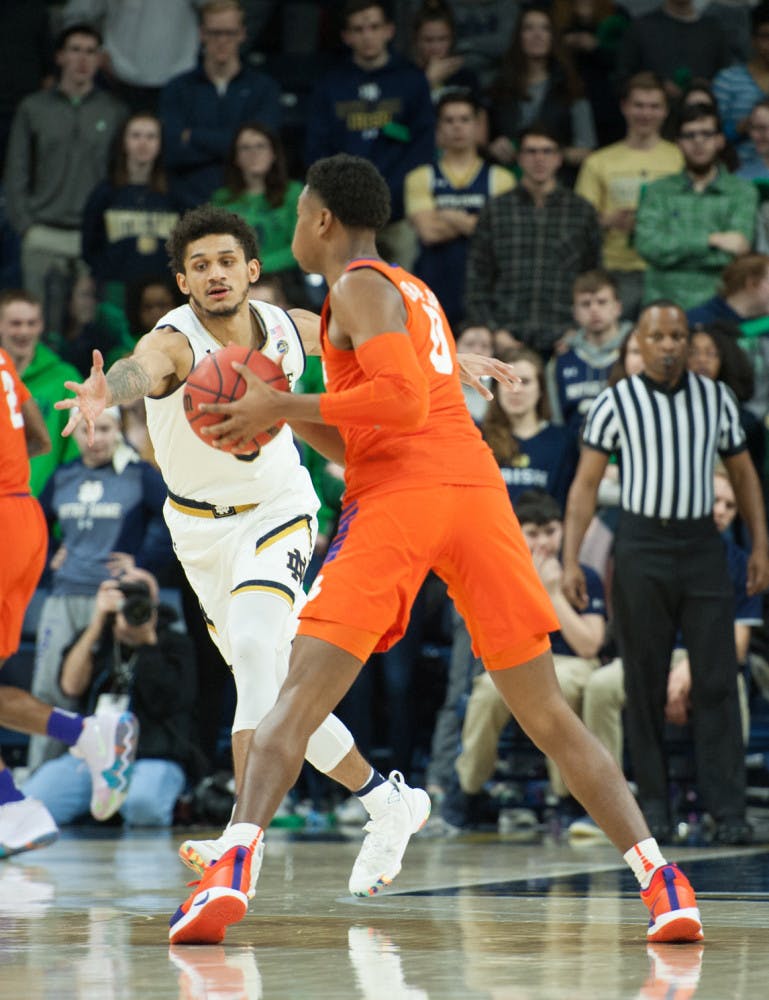 1573700138-3d921cde0ab2a5a