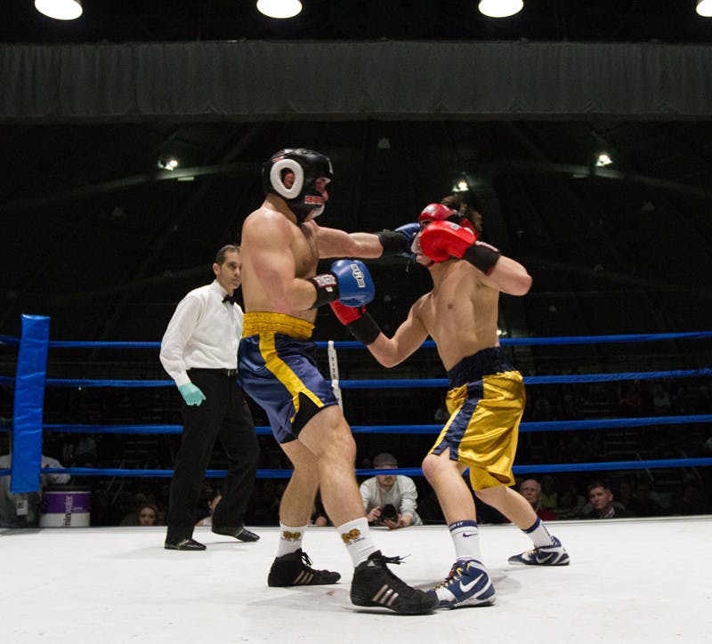 Hinman-2013-2014-Bengal-Bouts-Chris-Hinman-B-v.-Garrett-Schmelling-G-JACC-Kevin-Song