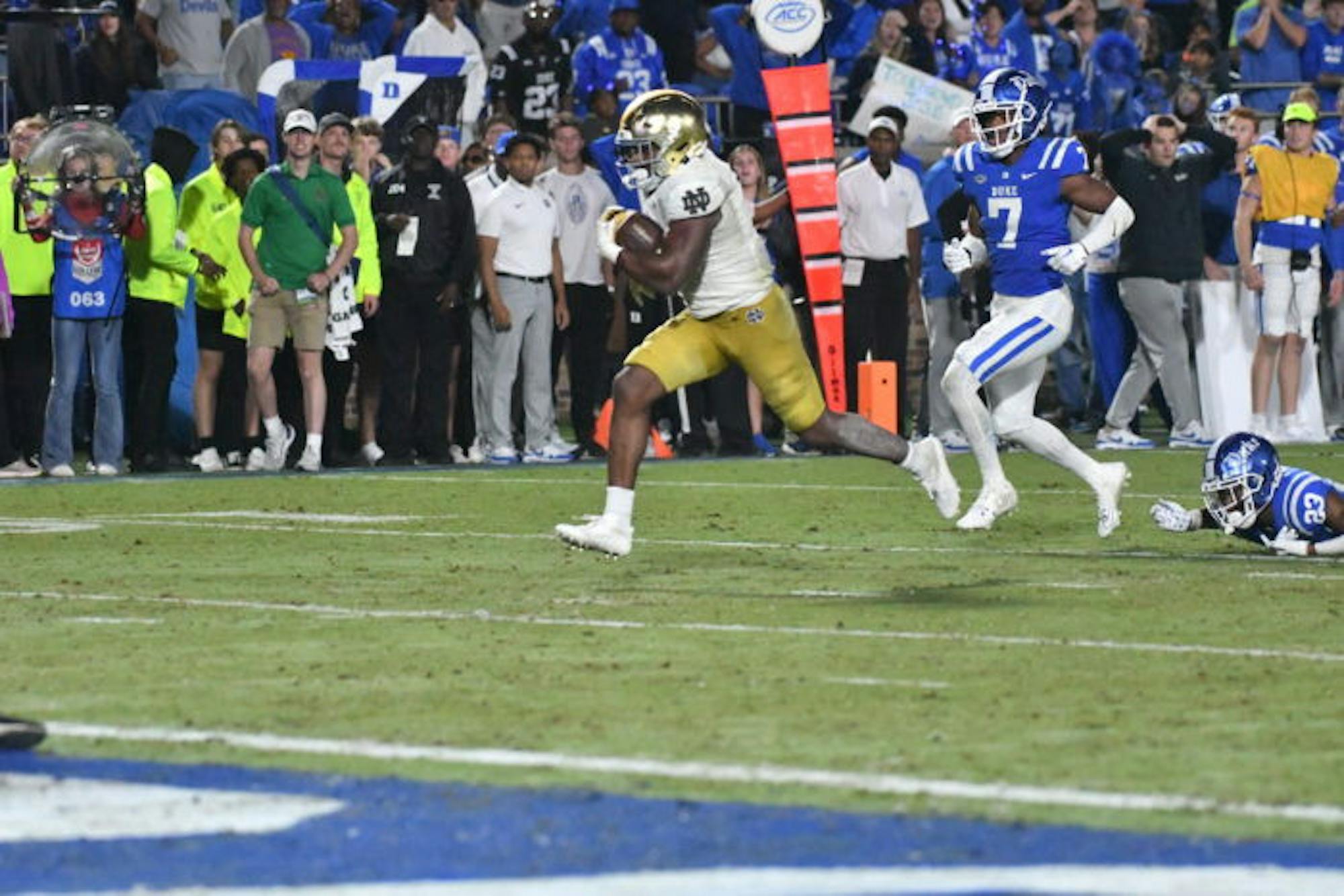 1696369928-6a93a56d6347083-700x467