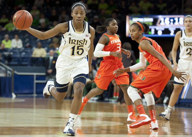 20140124-WBball-v-UMiami-Lindsay-Allen-by-Emmet-Farnan