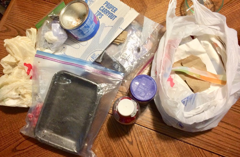 1542576321-48d7e5d49658bbf