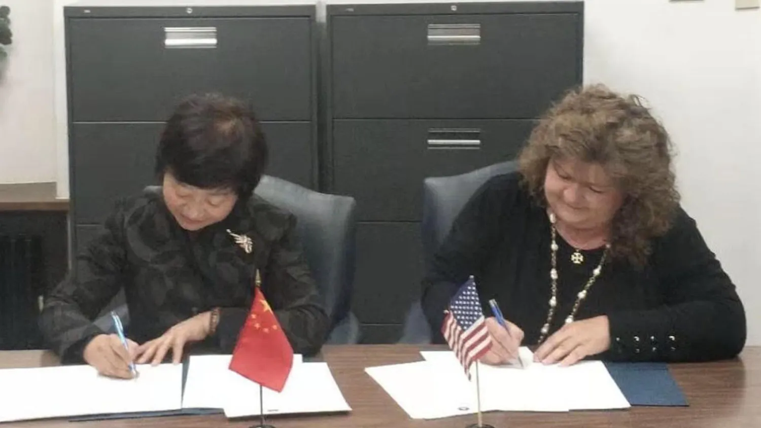 1576017057-1c5cf13e03a0dd4