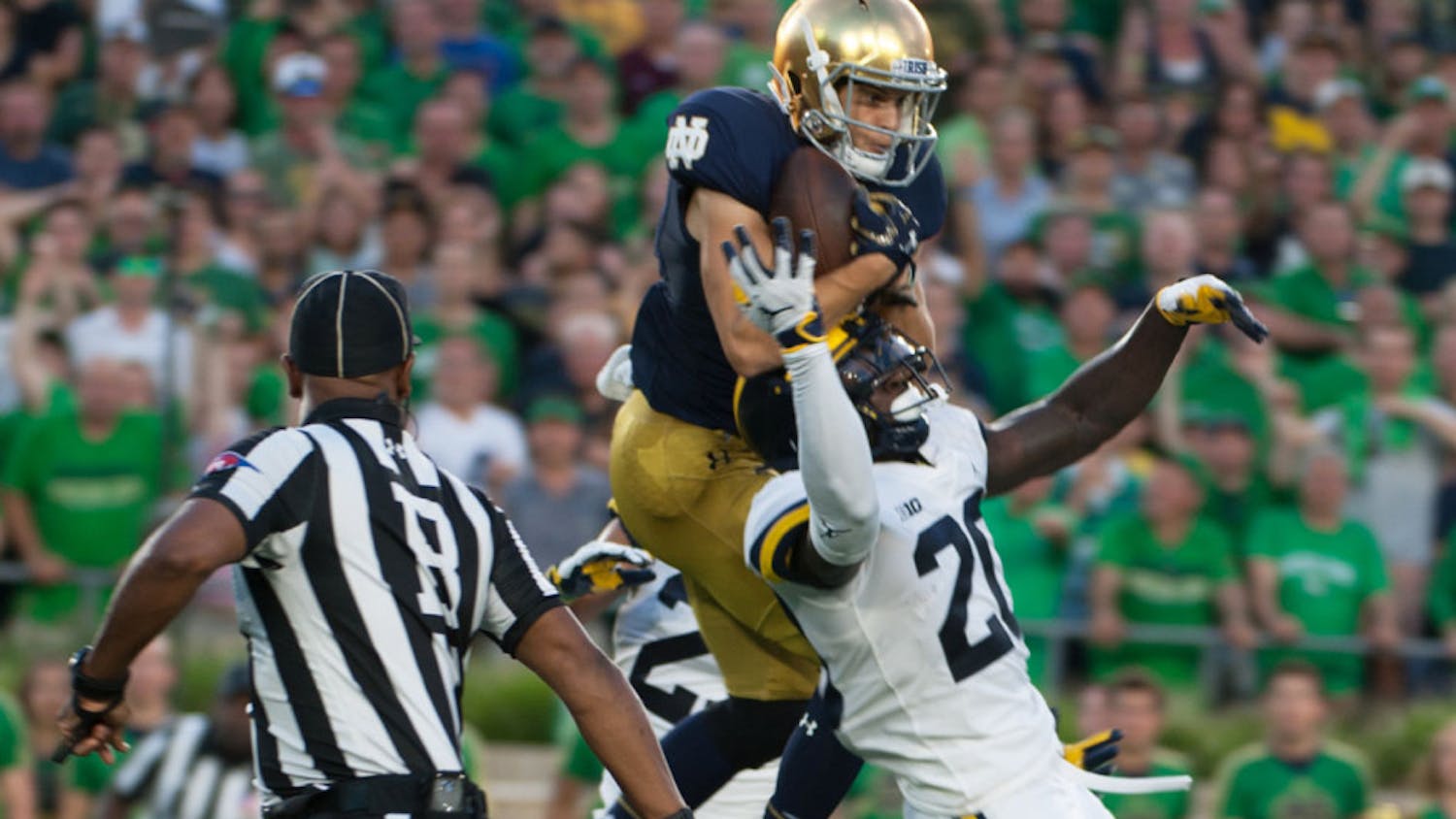 1535850884-22b7d1788ff9d49