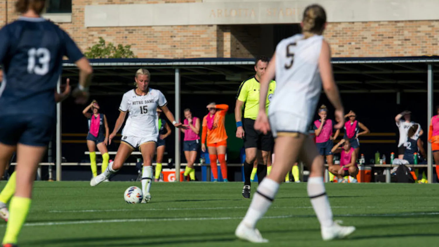 1695245806-ced5f5424bfaf4e-700x467