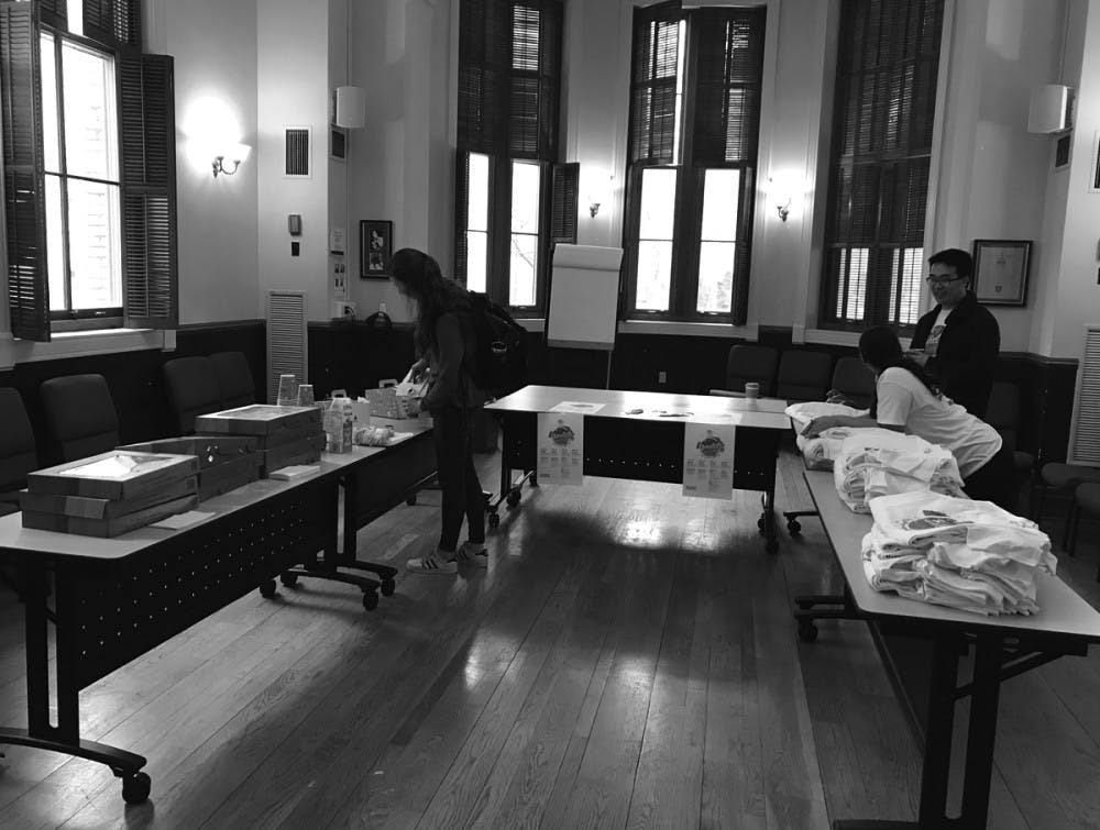 1556077819-6ecae3fbbdfe6f8