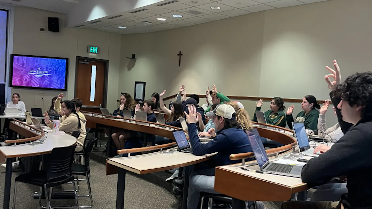 1681952825-1603ce341938e44