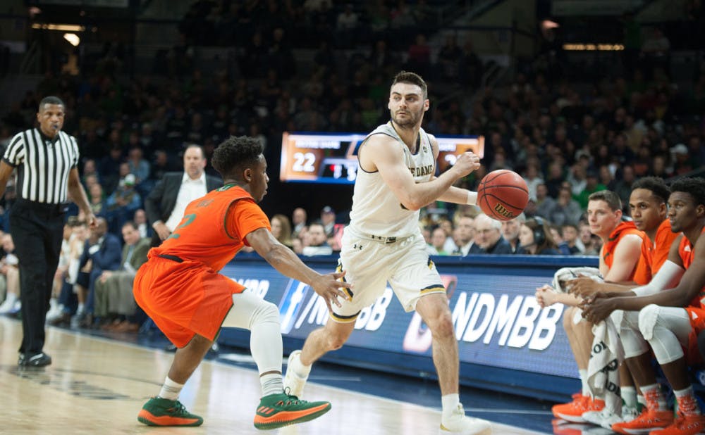 1519598677-bf74b41f4a03de8