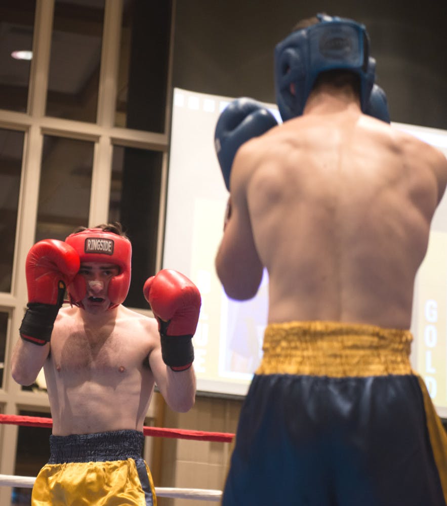 1550630562-49acd941aeaf87c