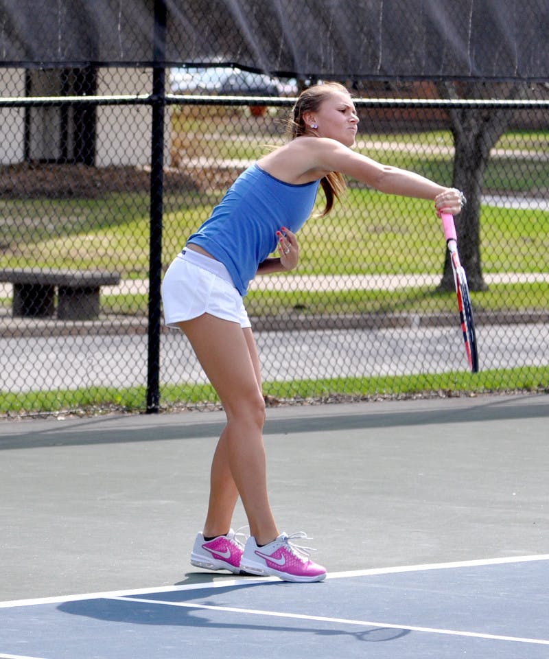 20140417-SMC-Tennis-vs-Hope-Sexton-Caroline-Genco