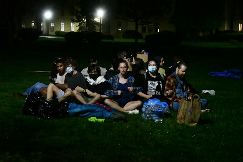 Hearing for 17 arrested protesters delayed again, University upholds ...
